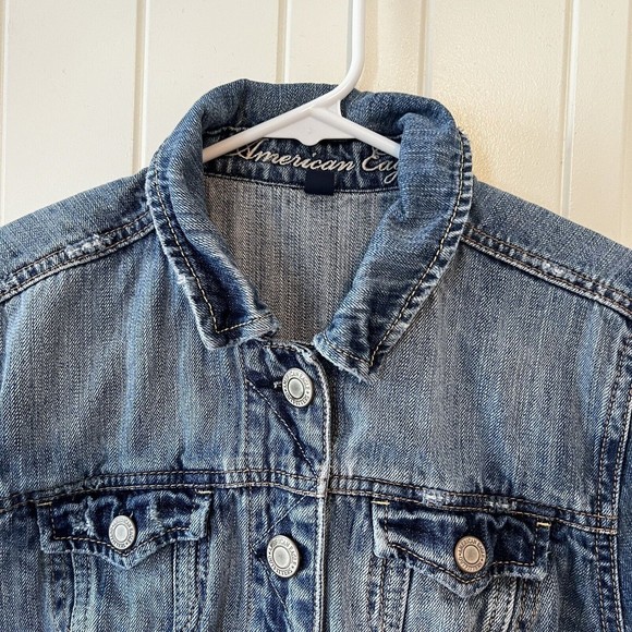 American Eagle Medium Rugged Distressed Blue Denim Cropped Jean Jacket - Picture 4 of 11